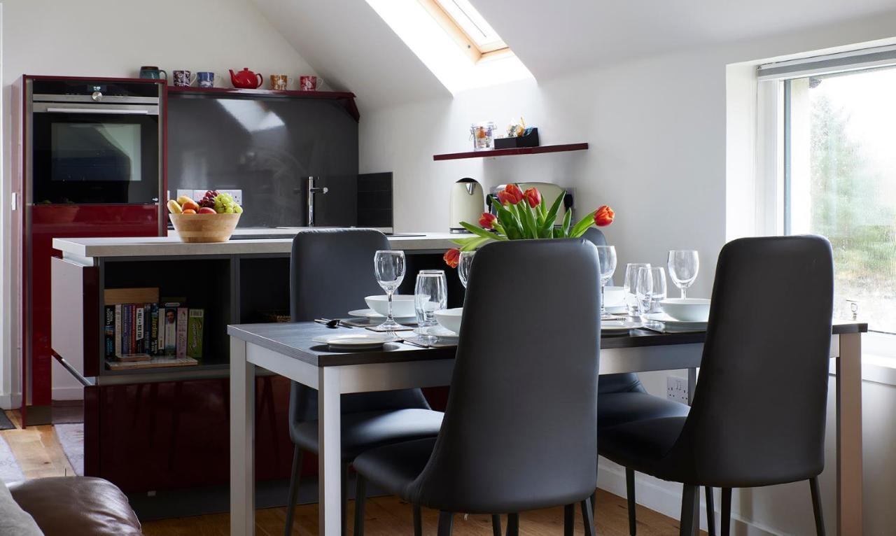 Skyelight Apartment Portree Bagian luar foto